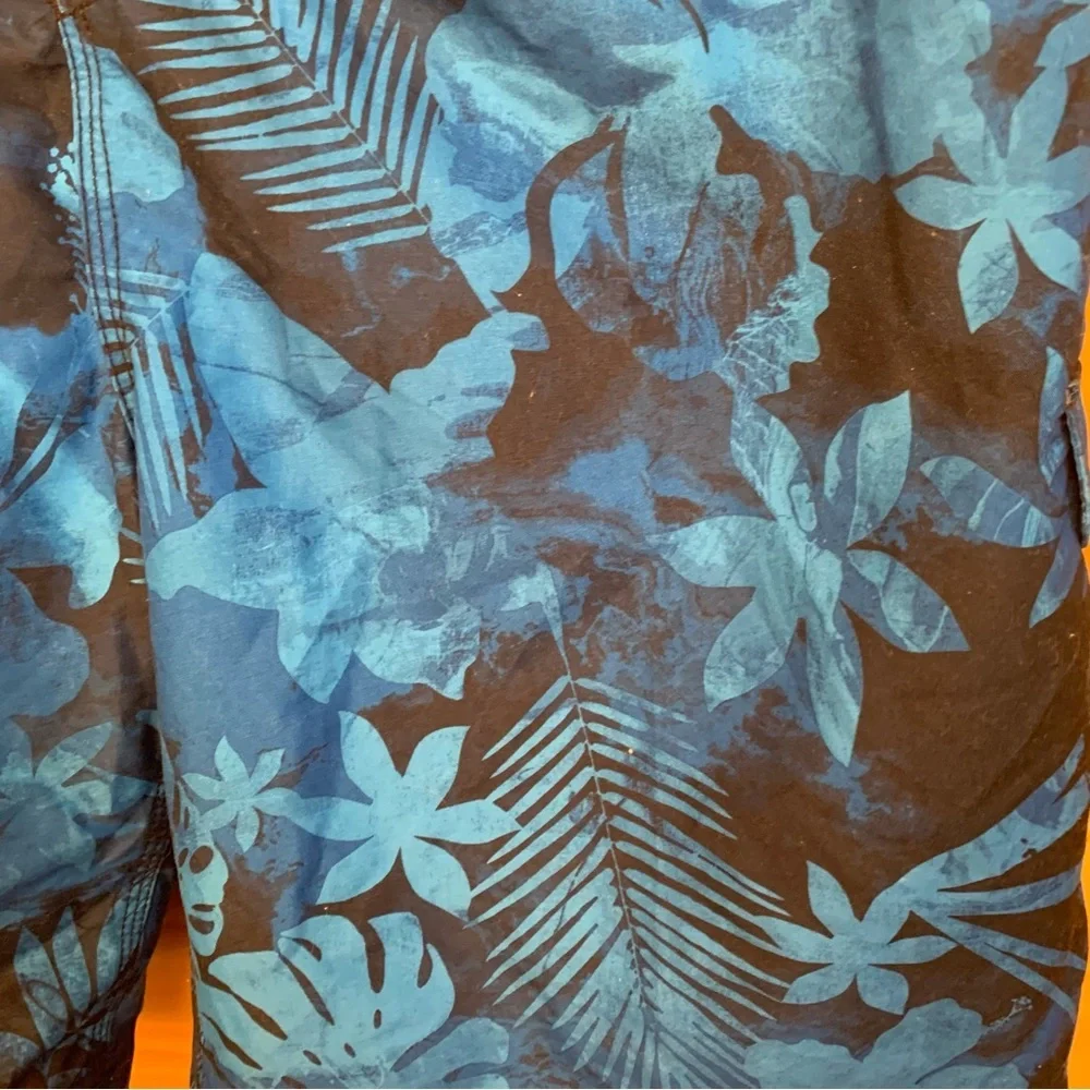 SPEEDO XXL Blue and Black Hawaiian Print Swim Shorts